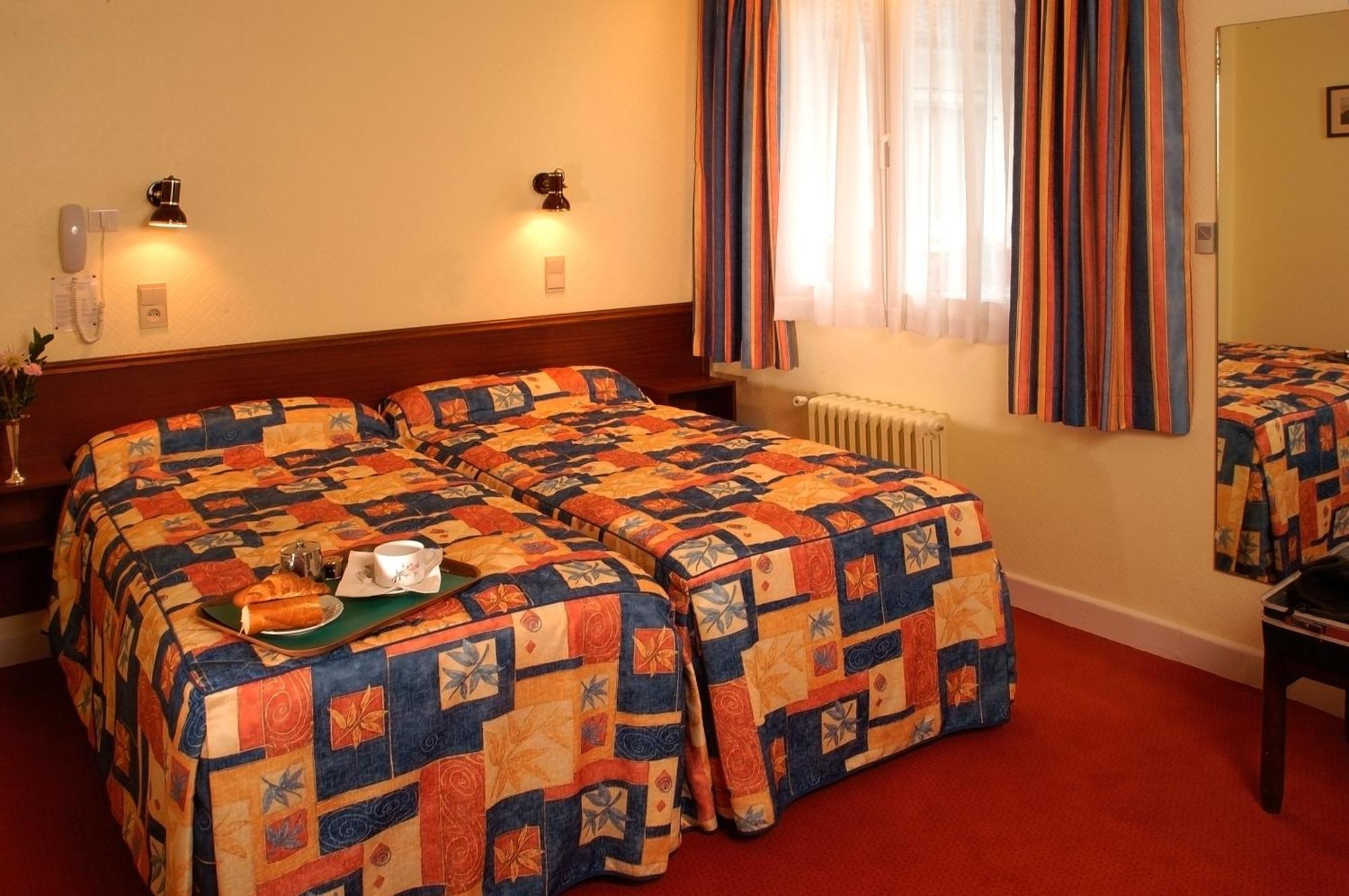 Hotel Beausejour Шодз-Эг Экстерьер фото