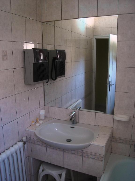 Hotel Beausejour Шодз-Эг Экстерьер фото